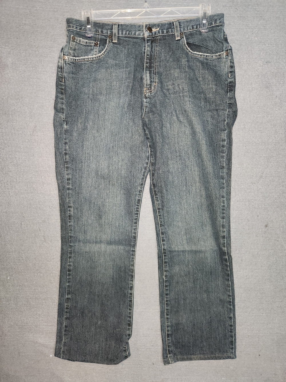 Women’s Straight-Leg Jeans #383